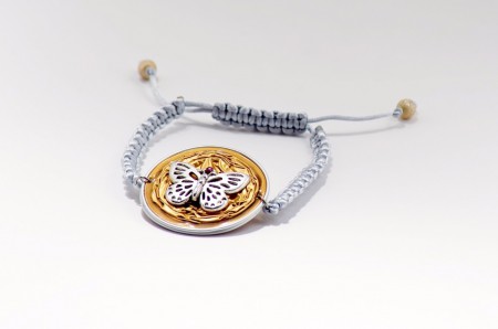 Pillangós arany csomózott karkötő - Ár: 1.690 Ft